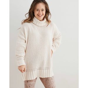 Aerie Oversized Chenille Turtleneck Size L NWT